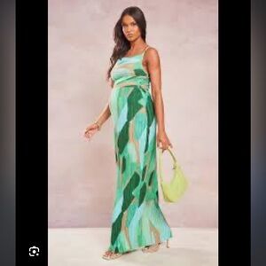 PrettyLittleThing Maternity Green Abstract Print Plisee Midaxi Dress